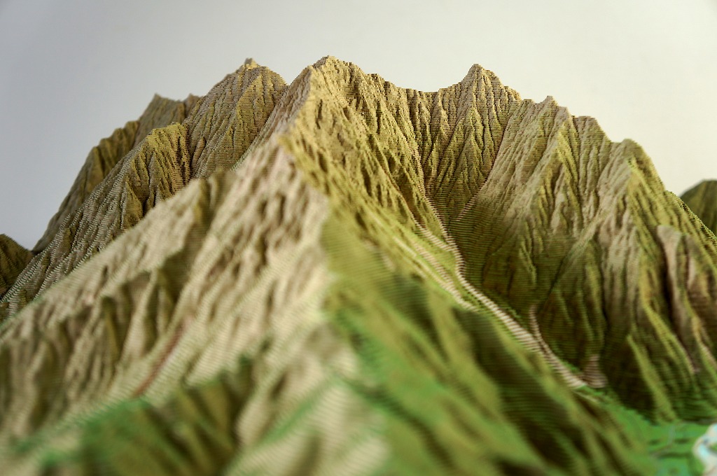 山好きに人気！ 紙で作る山の立体模型「やまつみ」に山と溪谷社